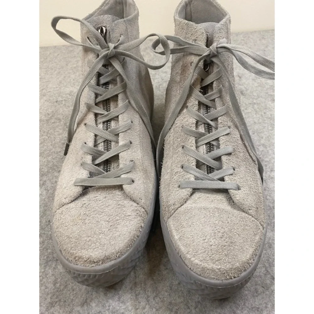 Converse All Star Men’s Suede High-Top Sneakers in Light Gray - Picture 2 of 10